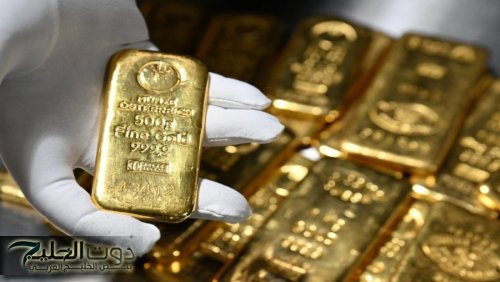 الذهب يتراجع من أعلى مستوى في 3 أسابيع مع ارتفاع الدولار