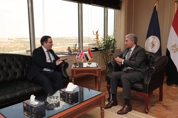 وزير السياحة: بريطانيا من أهم الأسواق المصدّرة للسياحة إلى مصر