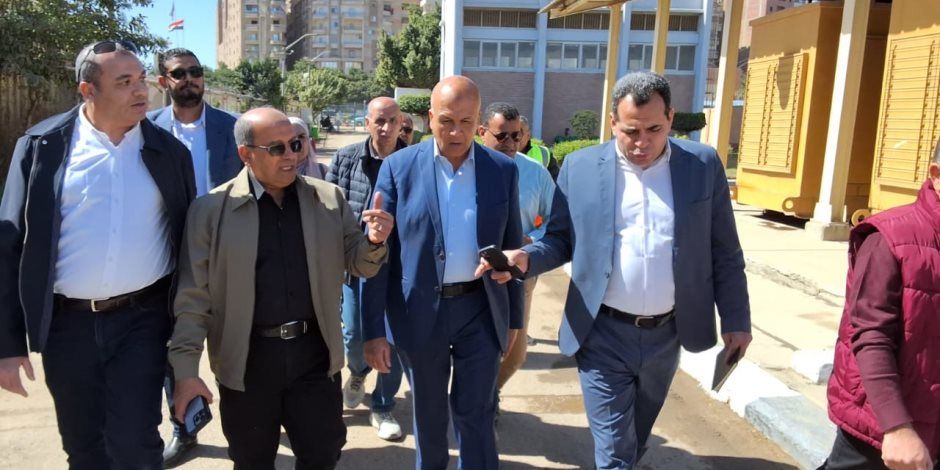 نائب وزيرة الإسكان للمرافق يتفقد مشروعات مياه الشرب والصرف الصحي بمحافظة الفيوم