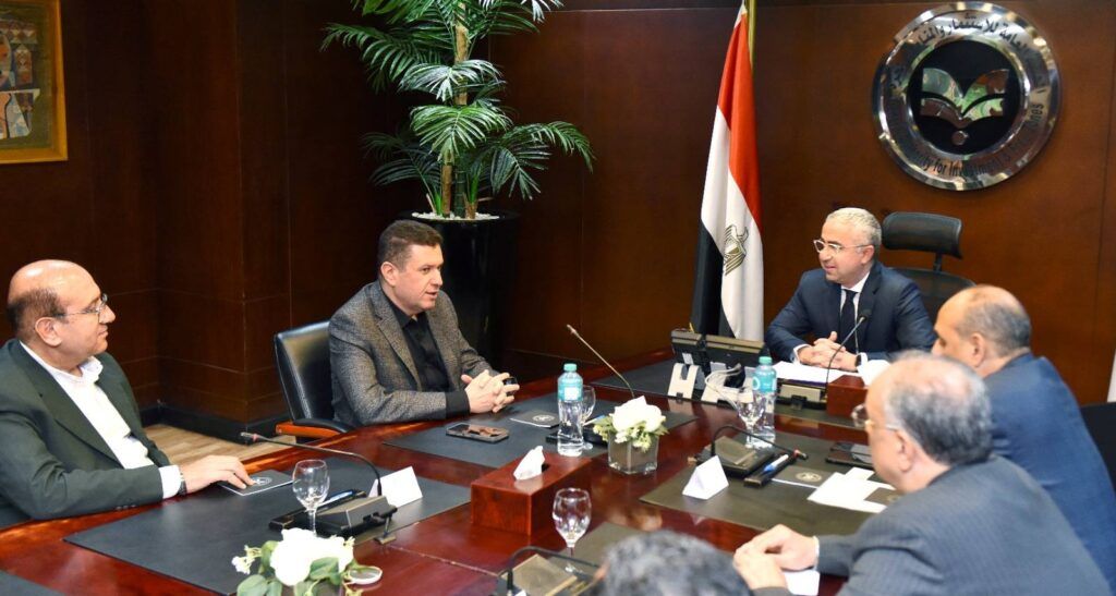 هيئة الاستثمار تتابع إجراءات تأسيس مشروع لإنتاج الفوسفات باستثمارات 40 مليون دولار