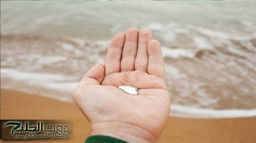 لمس الزئبق باليد يهدد الجسم بالتسمم عبر الجروح واستنشاق الأبخرة السامة