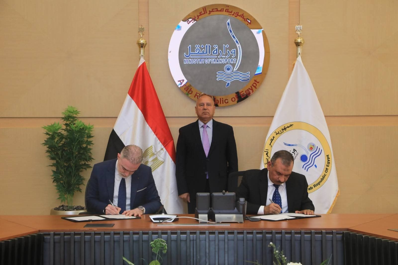 تعاون بين القناة للتوكيلات الملاحية وتراست للتجارة لتشغيل سفن ذات طبيعة خاصة