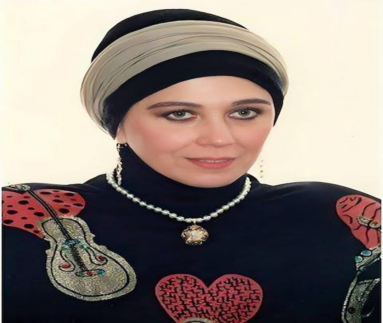 عقرة كلب تضع نجل الفنانة منى جبر ومخرج...