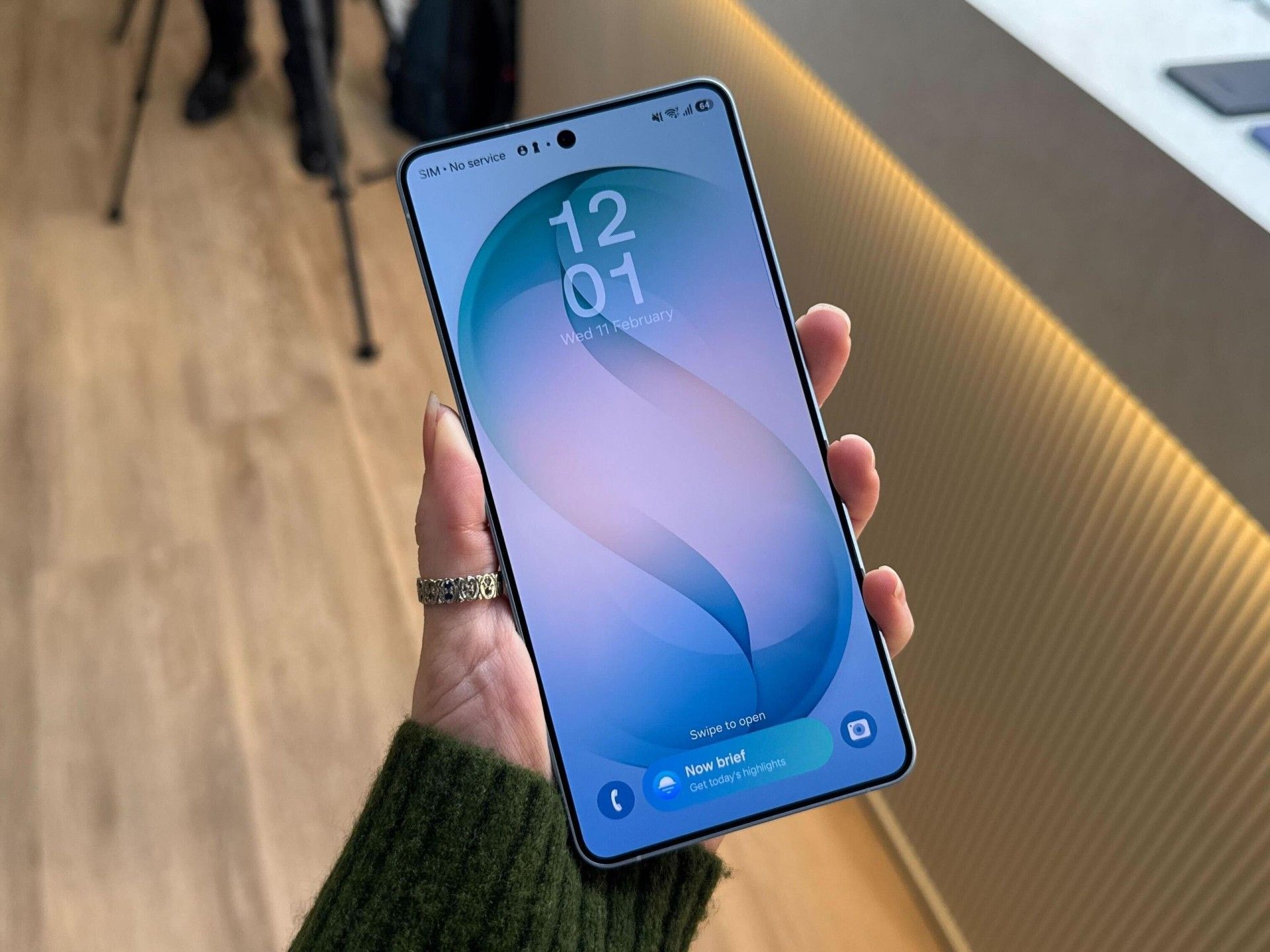 وداعاً للانتظار.. سرعة شحن خيالية في Galaxy S26...