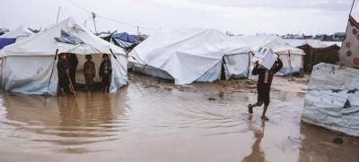 أخبار اليمن : غرق خيام النازحين يفاقم الأزمة الإنسانية في غزة