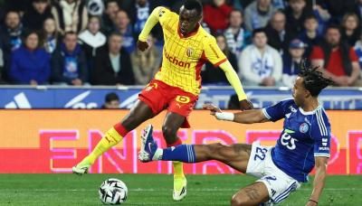 لانس يهدر فرصة الصدارة