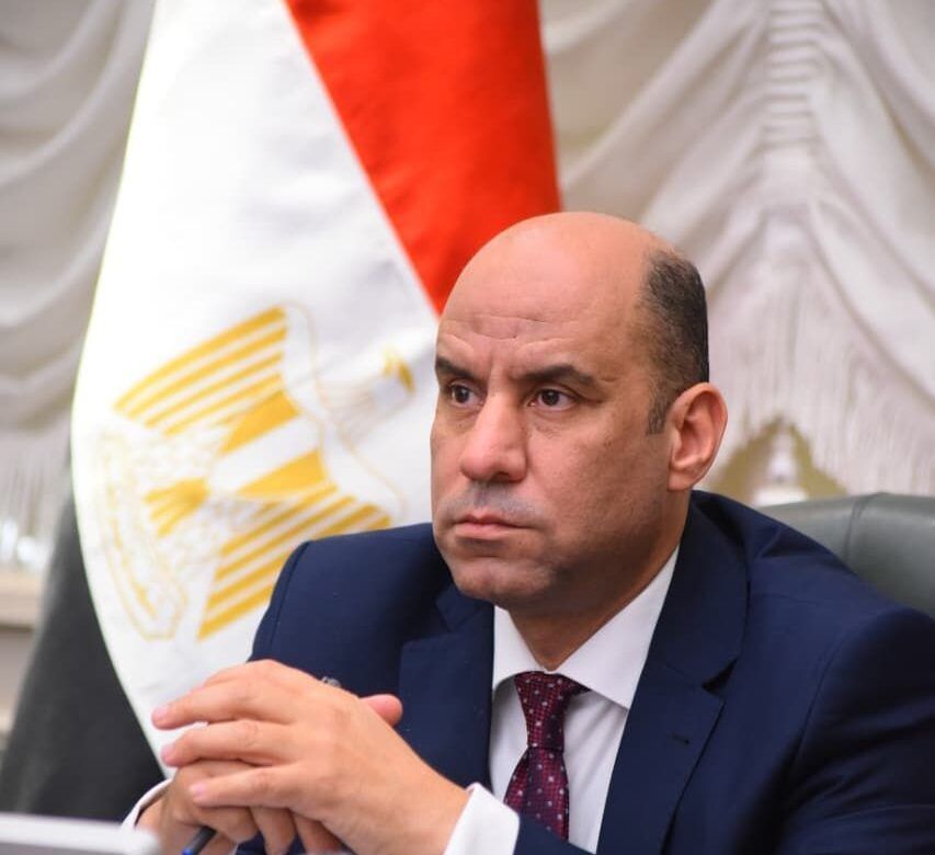 وزارة العمل تشكّل لجنة لمتابعة تطورات الأوضاع الإقليمية ودعم العمال المصريين بالخارج