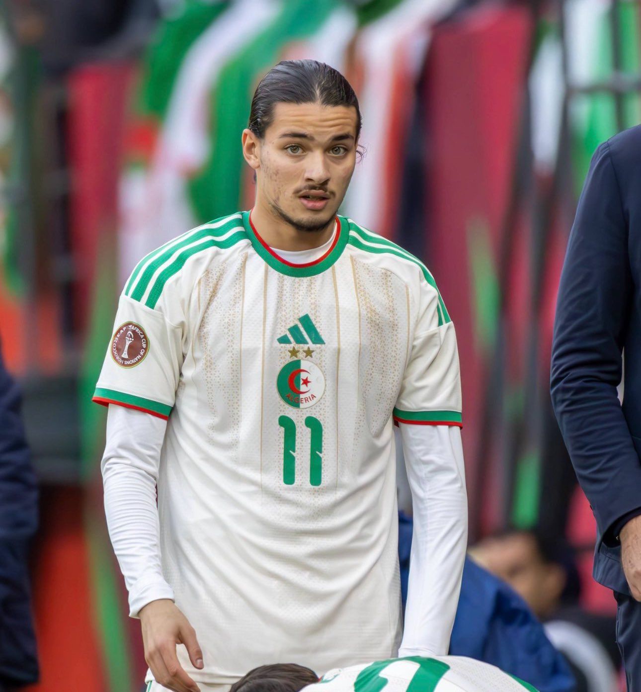 صراع أوروبي مشتعل لضم نجم منتخب الجزائر: كبير...