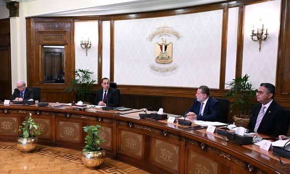 رئيس الوزراء: خطة حكومية لتأمين النقد الأجنبي والسلع الأساسية رغم تداعيات الحرب