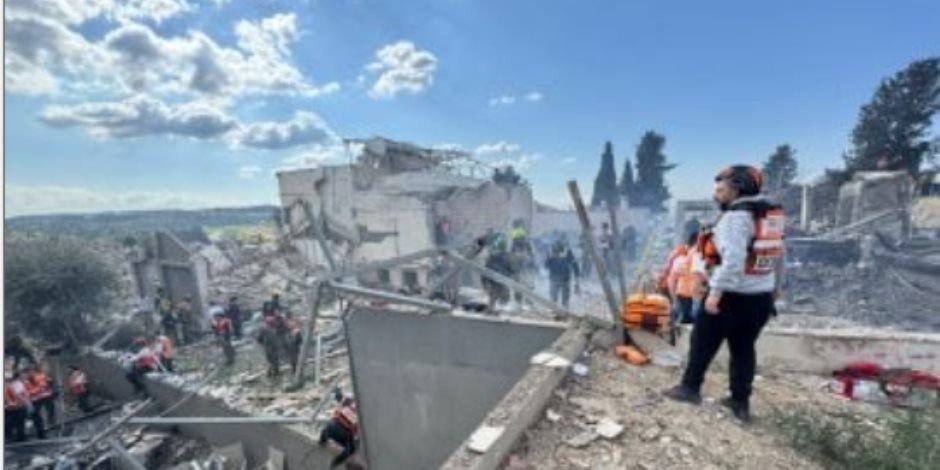 انفجارات تهز وسط إسرائيل مع تصاعد التوترات العسكرية