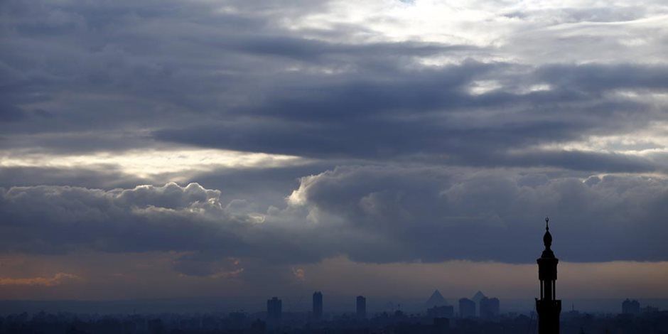 حالة الطقس: أمطار خفيفة ببعض المناطق وسحب تغطي القاهرة الكبرى