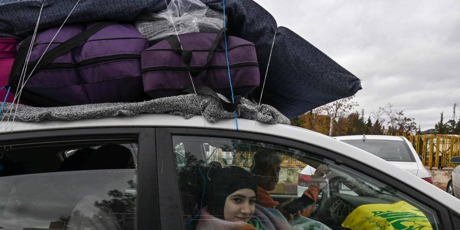 30 ألف نازح لبناني خلال ساعات مع توغل الدبابات الإسرائيلية في الجنوب والاحتلال ينذر 53 بلدة بالإخلاء