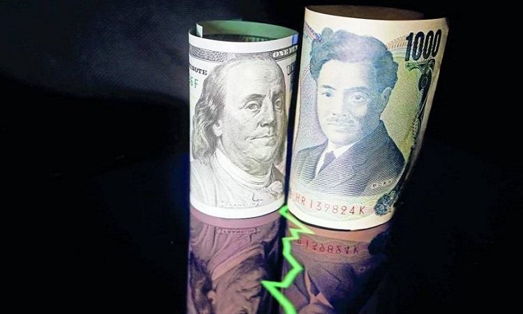 زيادة أسعار الطاقة وطلب الملاذات الآمنة يدفعان الدولار للصعود مقابل اليورو والين والفرنك السويسري