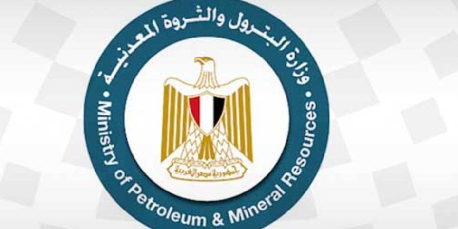 وزارة البترول تنفي علاقة مصر بناقلة غاز تعرضت لحادث قبالة السواحل الليبية أو اتجاهها إلي ميناء مصري