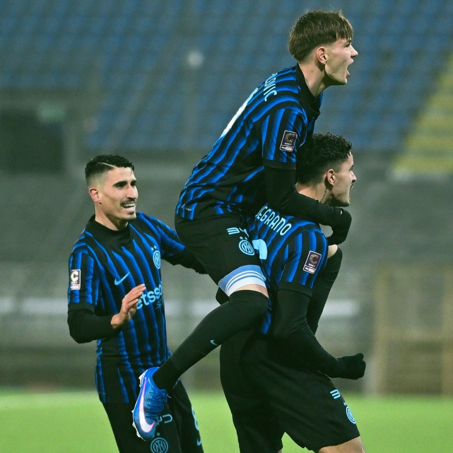 قائمة قنوات مفتوحة.. القنوات الناقلة لمباراة إنتر ميلان...