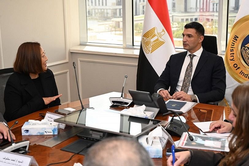 وزير الصناعة: أية مقترحات من جانب المستثمرين يتم تقييمها فنيا وماليا لتعزيز التنافسية