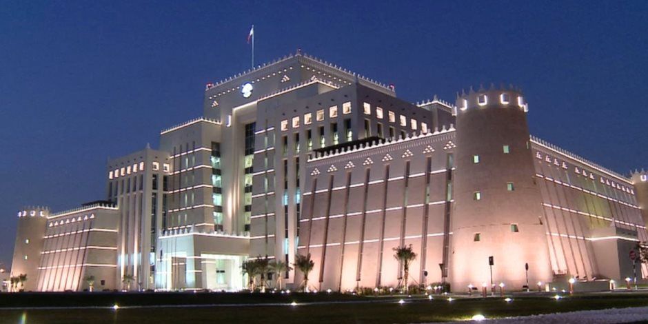 الداخلية القطرية تحذر مواطنيها: مستوى التهديد الأمنى مرتفع ابقوا في منازلكم