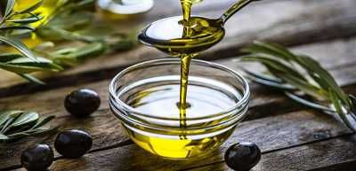 فوائد تناول ملعقة زيت زيتون يومياً