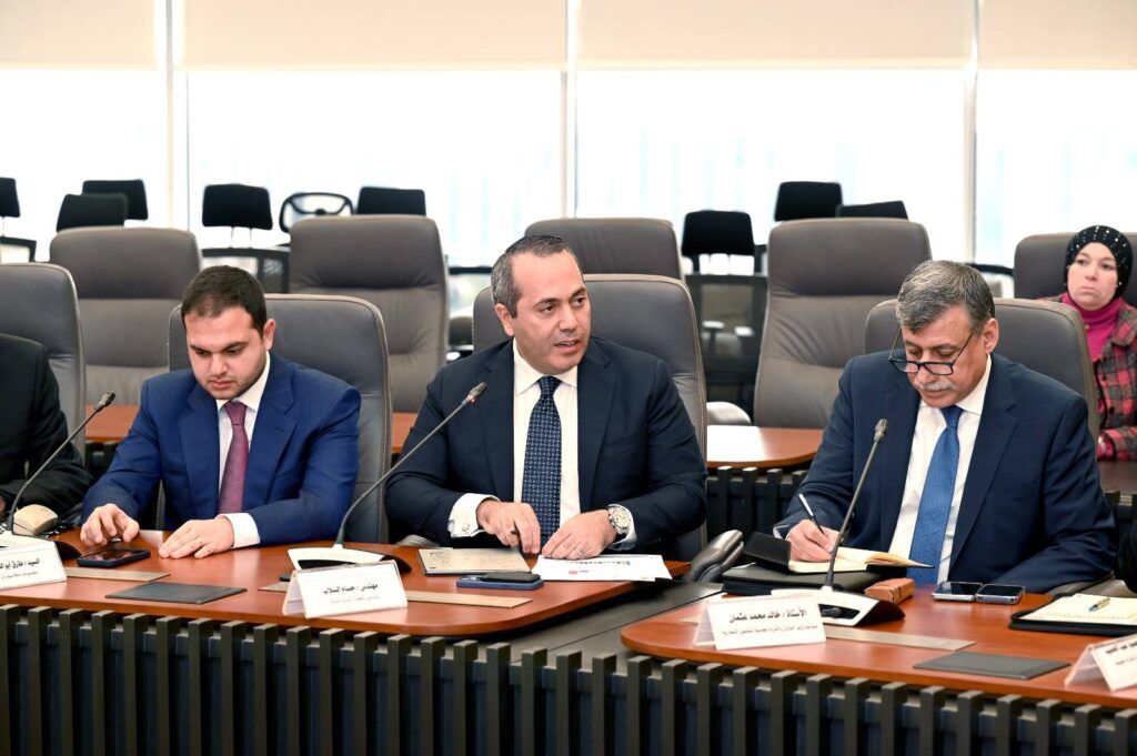 الصناعة تبحث الوصول إلى اتفاق لجدولة مديونيات الغاز المستحقة على شركات السيراميك