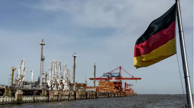 كيف تضرر الاقتصاد الألماني جراء الحرب الأمريكية الإيرانية؟