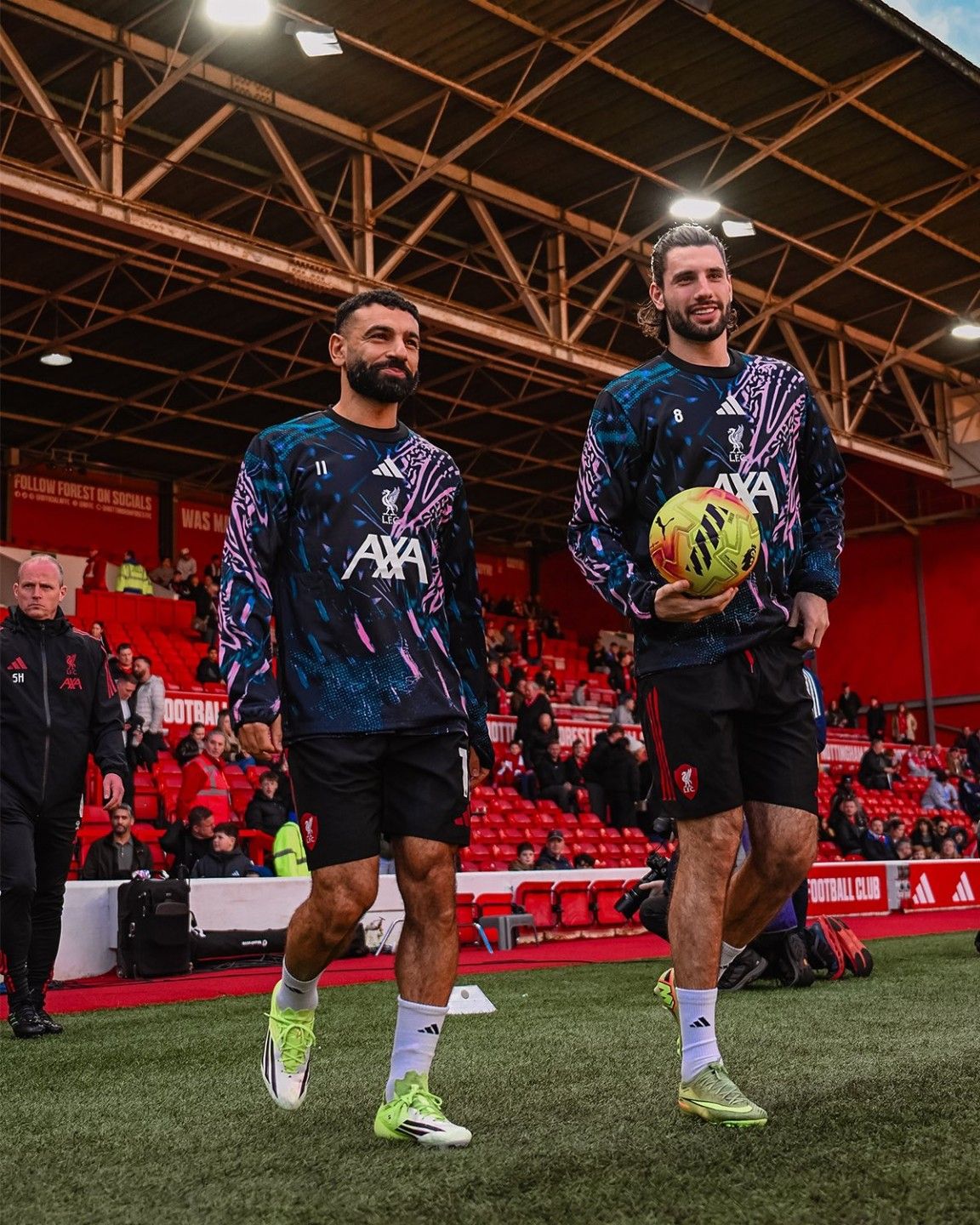 أرقام ونتائج مثيرة.. ماذا ينتظر ليفربول ضد جلطة...