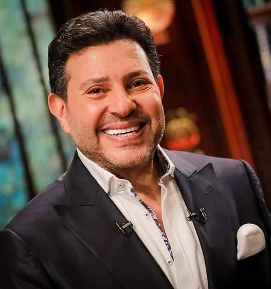 آخر مستجدات الحالة الصحية للفنان المصري هاني شاكر...