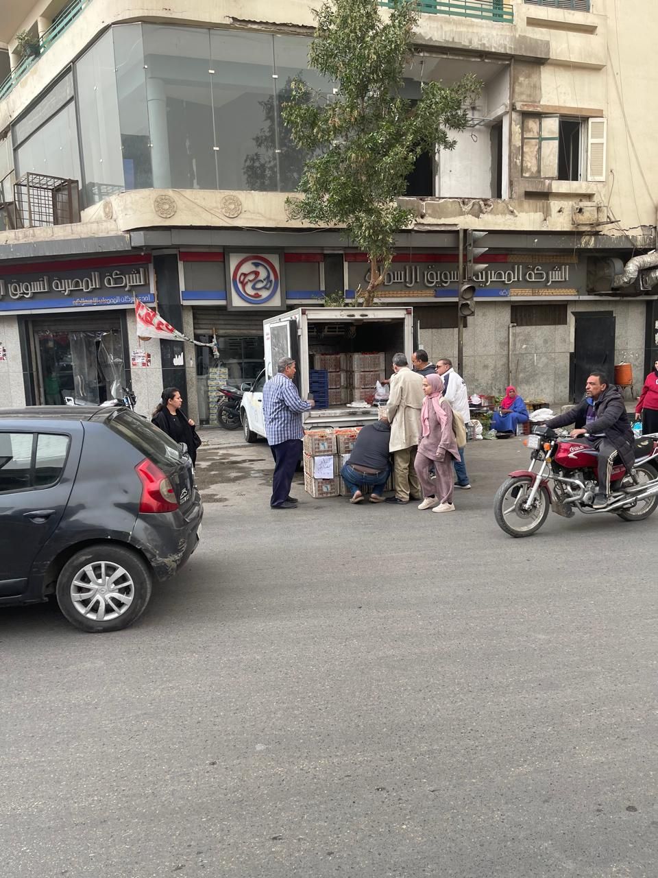 21.5 جنيه للكيلو.. القابضة للصناعات الغذائية تدفع  بسيارات متنقلة لطرح الطماطم بأسعار مخفضة