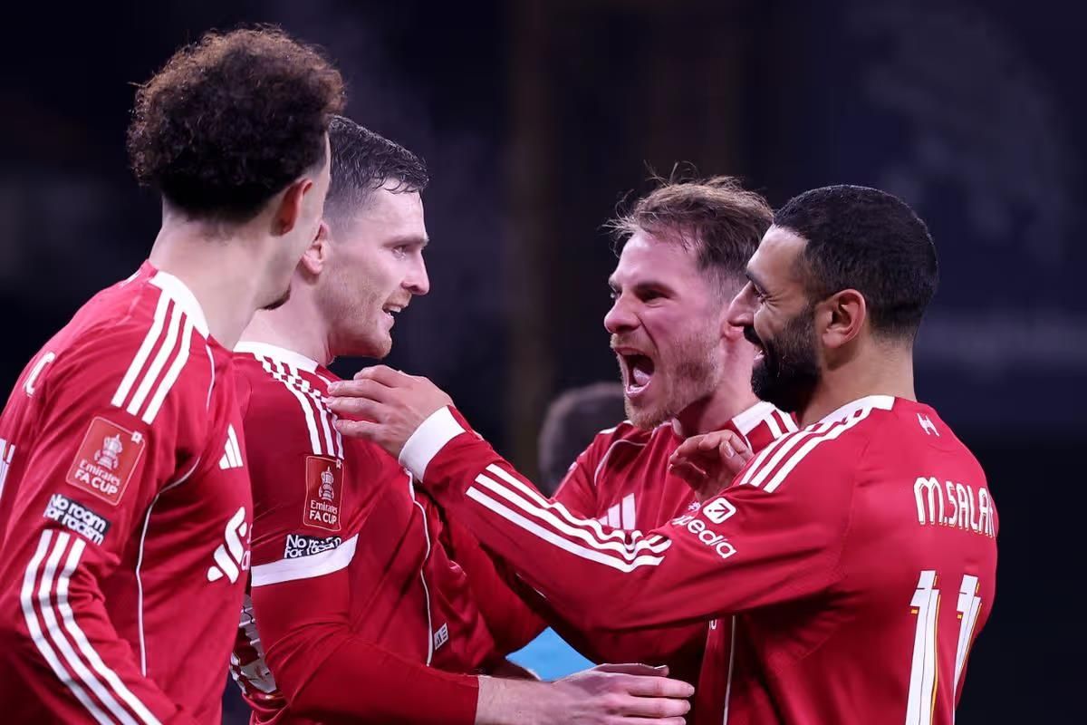 رابط الأسطورة.. بث مباشر مشاهدة مباراة ليفربول وتوتنهام...