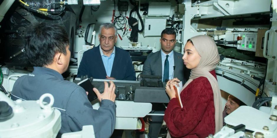 وزير الدولة للإنتاج الحربي يتابع إنتاج منظومة الهاوتزر (K9A1EGY)