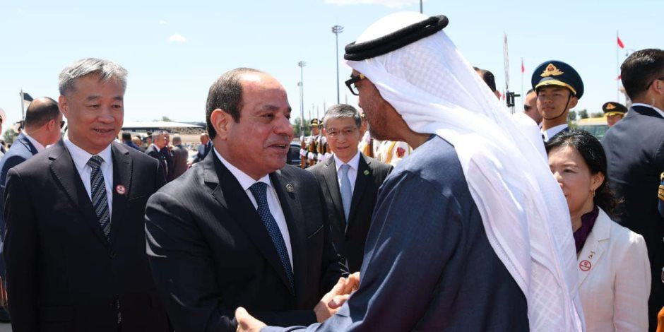 الرئيس السيسى يؤكد للشيخ محمد بن زايد دعم وتضامن مصر المطلق مع الإمارات في مواجهة التحديات الحالية