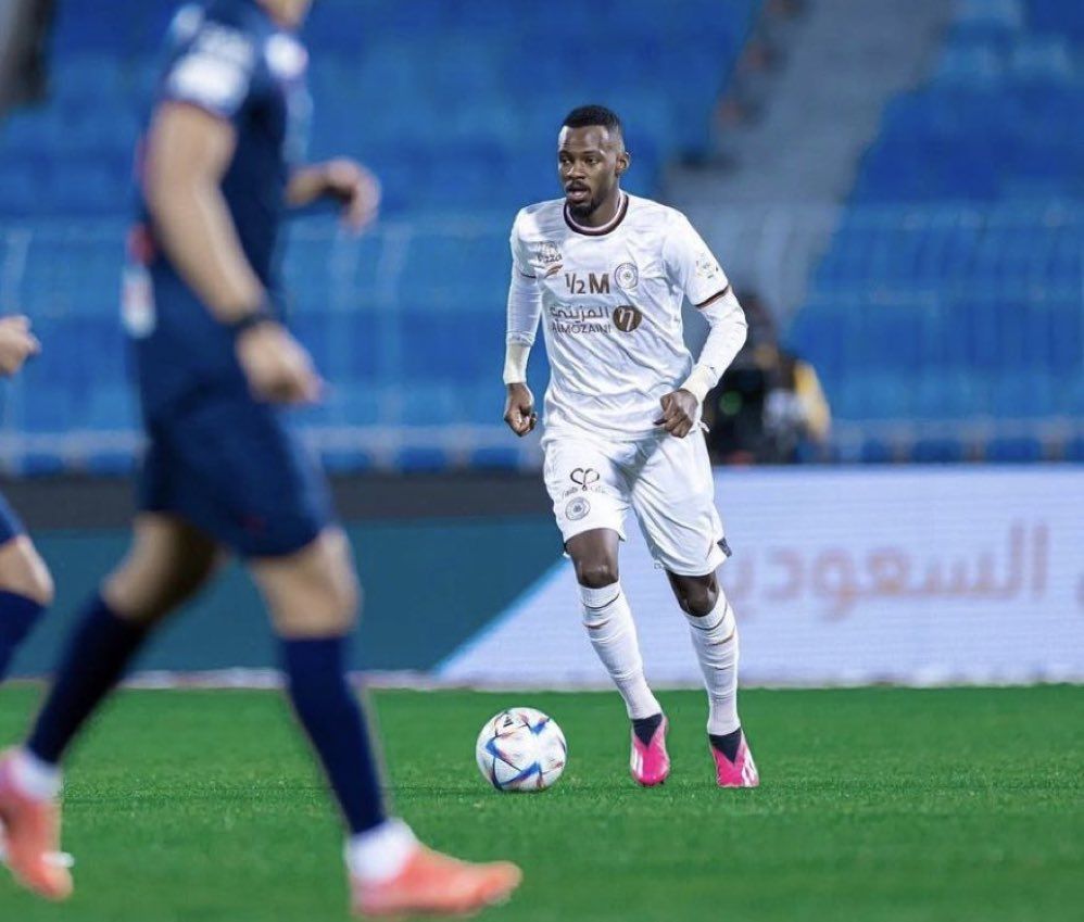 تطورات - الوفاة تفجع نجم الهلال قبل مواجهة...