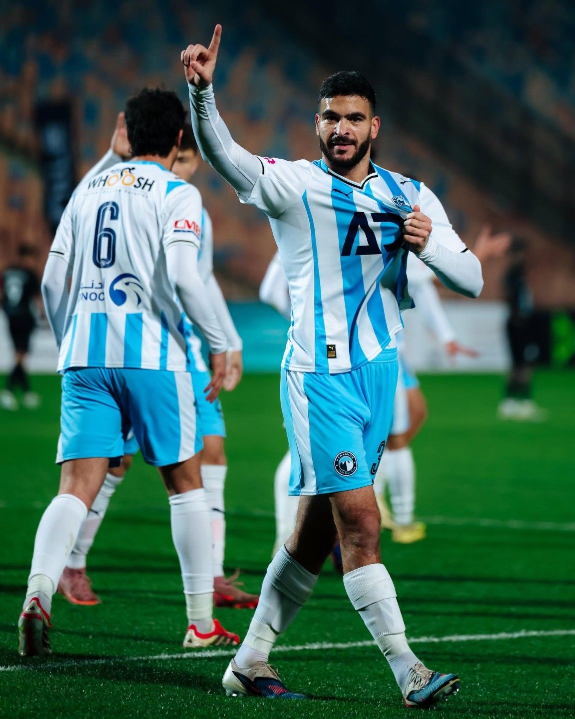 اطّلع على مجانًا.. القنوات الناقلة لمباراة بيراميدز ضد بتروجيت...