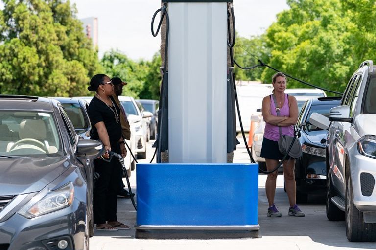 بسبب الحرب.. متوسط أسعار الديزل في الولايات المتحدة يتجاوز 5 دولارات