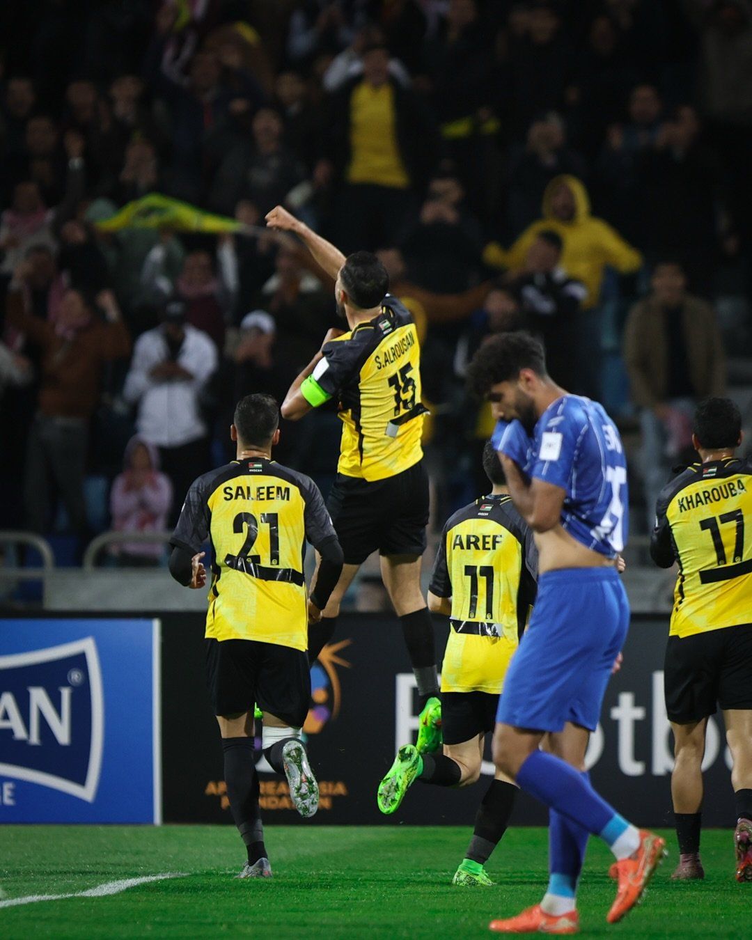 اطّلع على علي المفتوحة.. القنوات الناقلة لمباراة الحسين إربد...