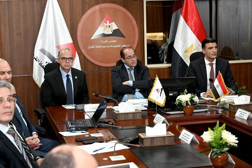 الحكومة تدرس مقترحات دعم قطاع السيارات وتحديد احتياجات المصنعين