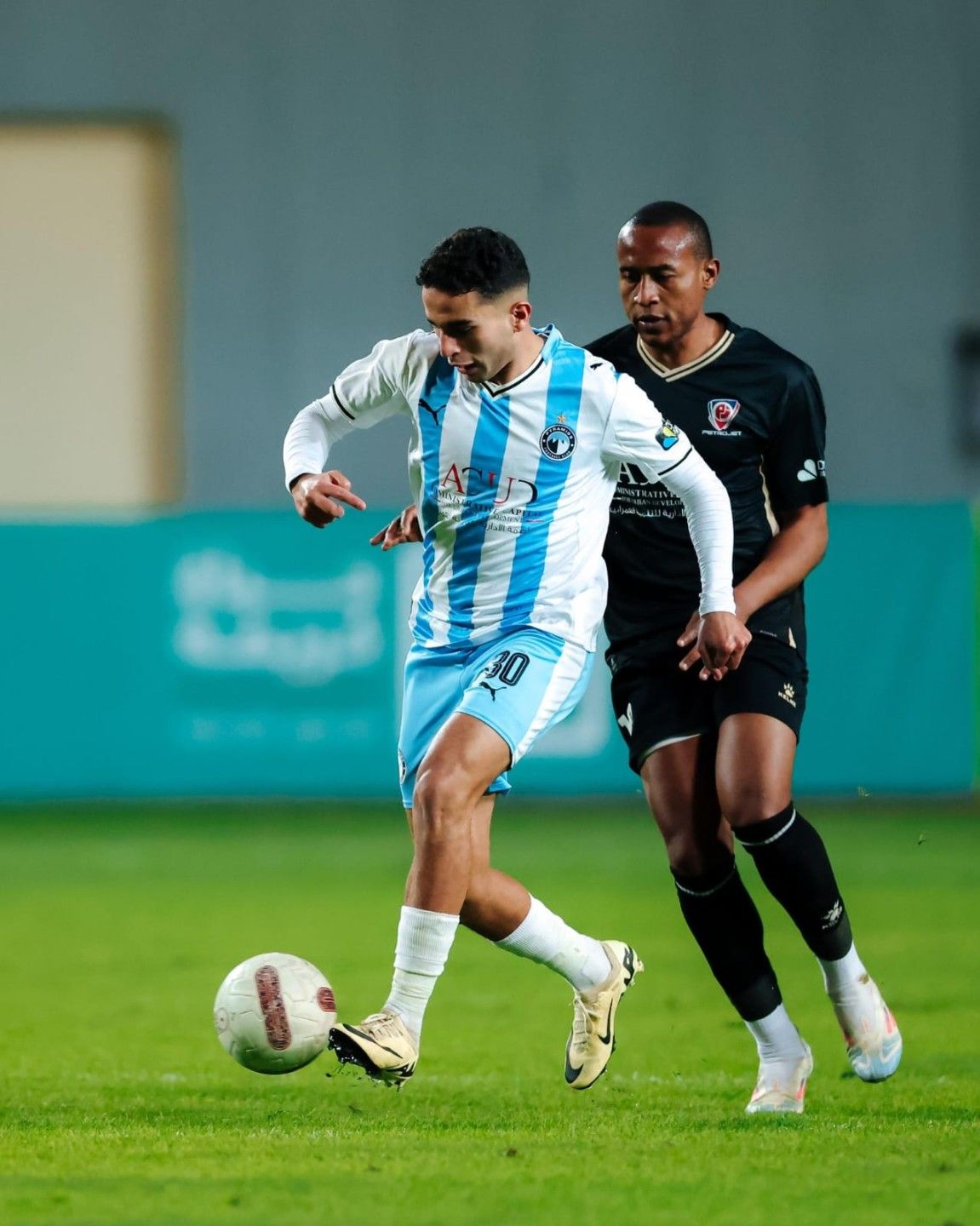 تطورات| اطّلع على نجم بيراميدز يبلع لسانه واللاعب يفقد...