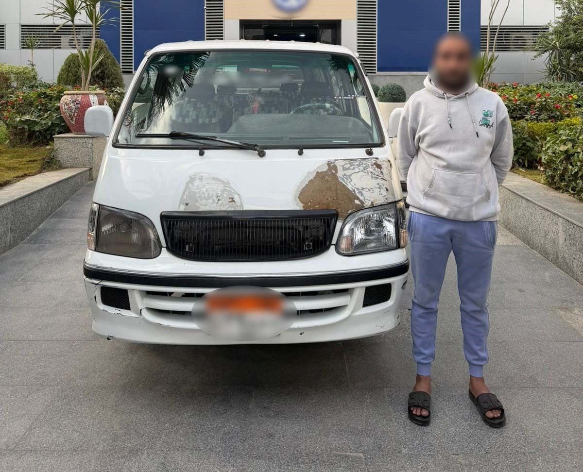 ضبط سائق ميكروباص لسيره عكس الإتجاه بالقاهرة