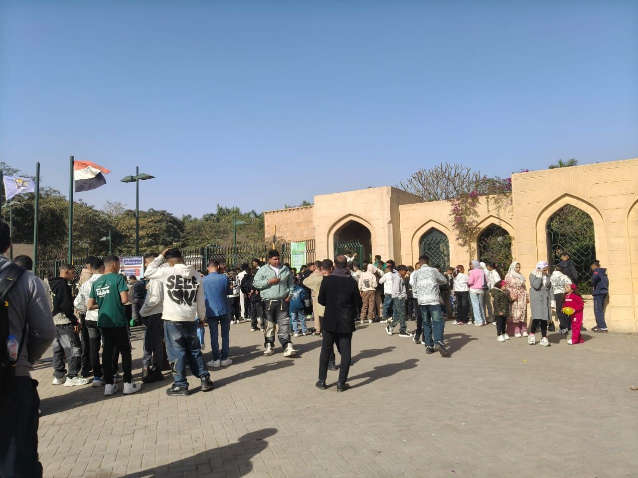 حديقة الأزهر تفتح أبوابها لاستقبال الزائرين فى أول أيام عيد الفطر