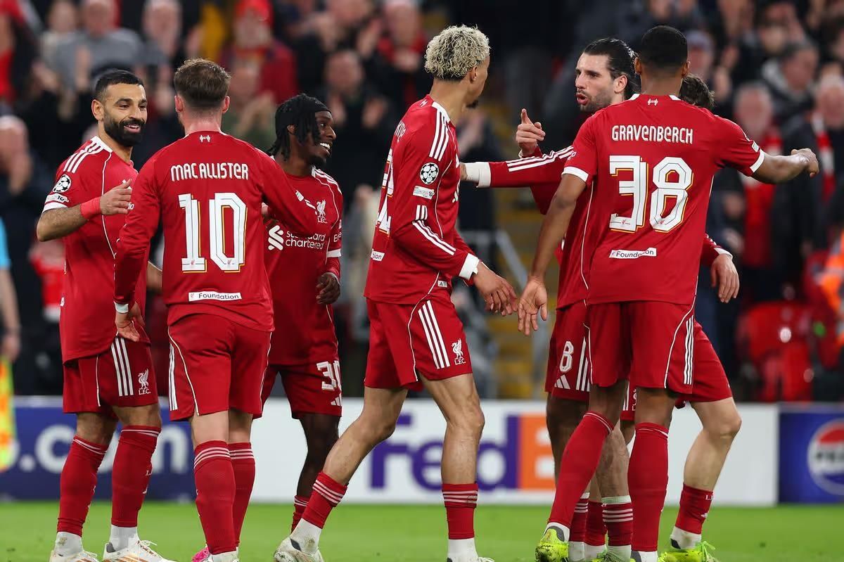 من خلف الميكروفون.. من هو معلق مباراة ليفربول...