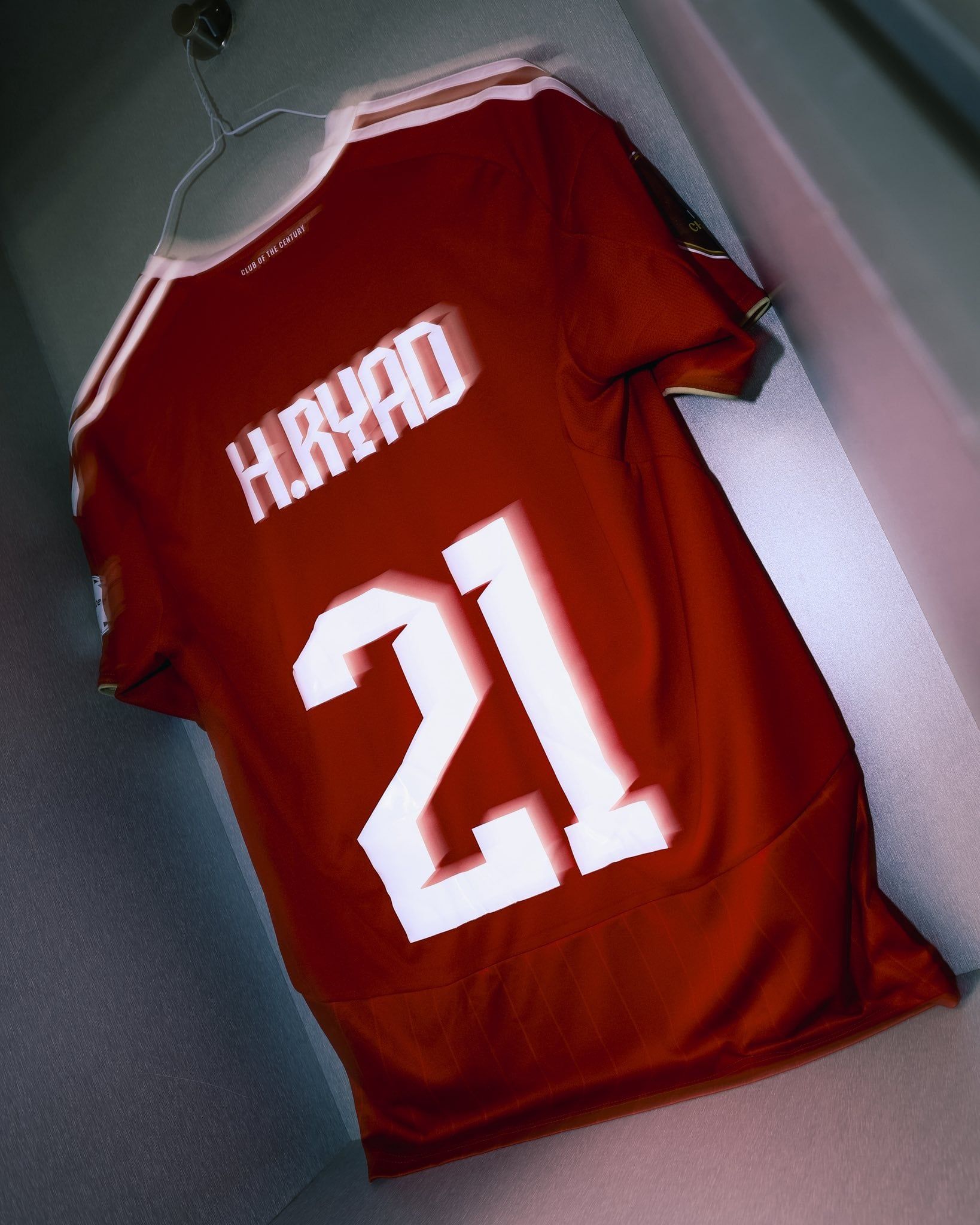 اطّلع على.. غرفة ملابس الأهلى قبل مواجهة الترجى التونسى فى 15 لقطة