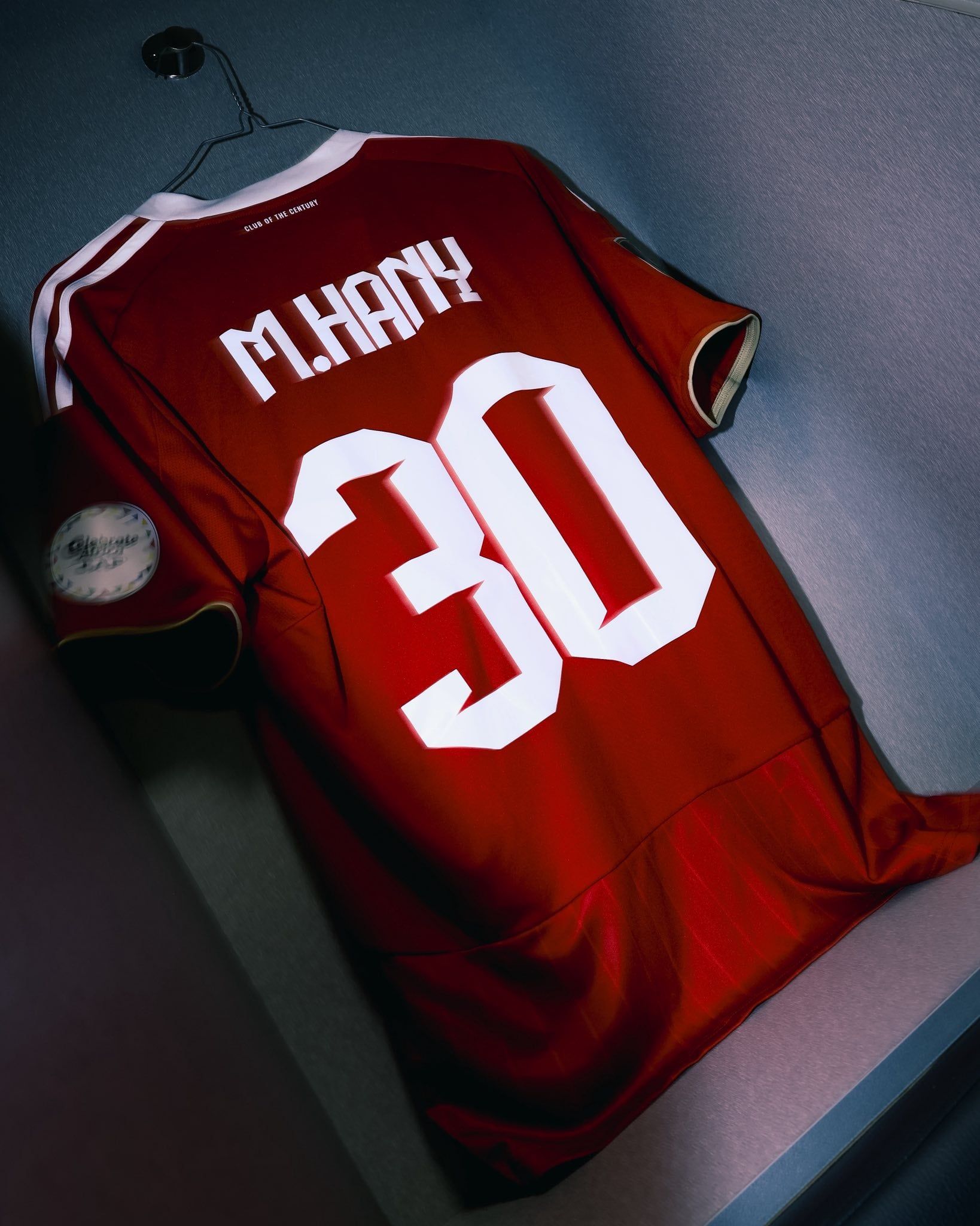 اطّلع على.. غرفة ملابس الأهلى قبل مواجهة الترجى التونسى فى 15 لقطة