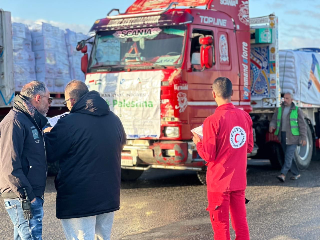 اليوم .. استقبال دفعة جديدة من المصابين الفلسطينيين وإطلاق قافلة زاد العزة إلى غزة