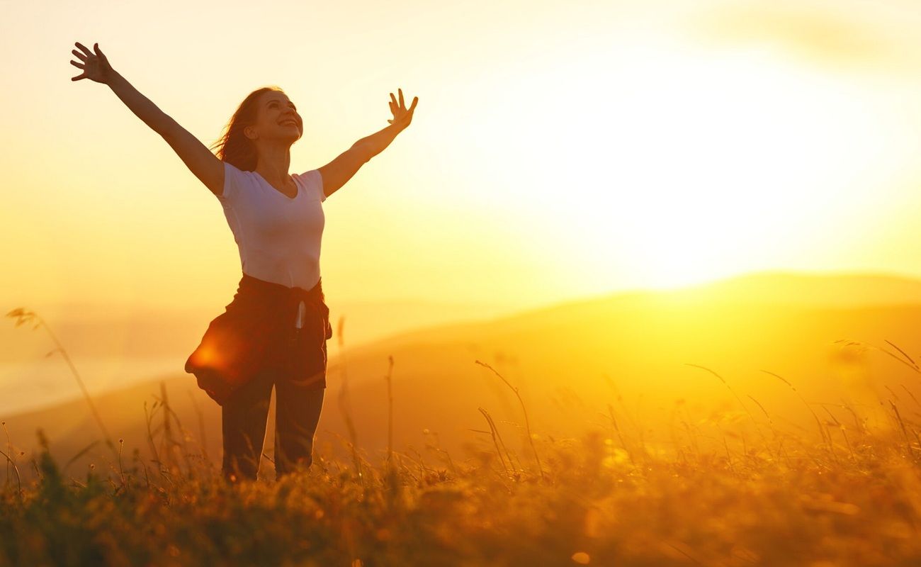 فوائد وأضرار التعرض للشمس.. ما الذي يحدث لجسمك...