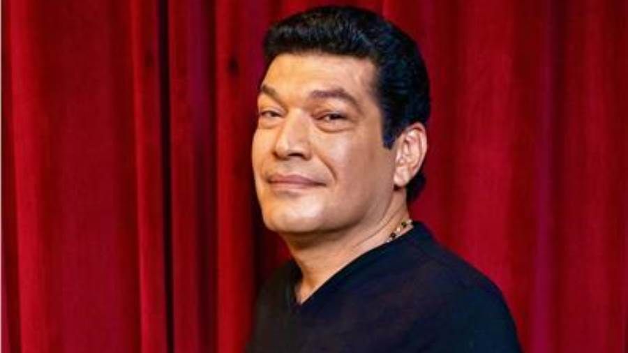 باسم سمرة: أفكر جدياً في الاعتزال أكد الفنان باسم سمرة أنه يفكر بجدية في اعتزال التمثيل والابتعاد عن الوسط الفني مشيرا إلى رغبته في خوض تجارب إقرأ المزيد