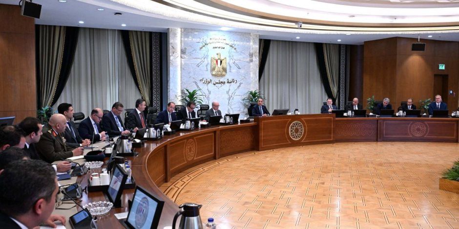 رئيس الوزراء يترأس اجتماع إدارة الأزمات لمتابعة التصعيد العسكرى بالمنطقة