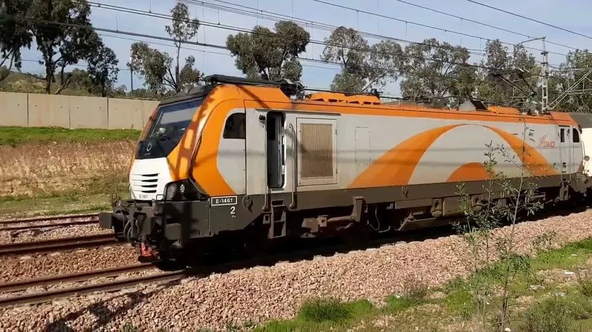 تأخير وإلغاء رحلات.. اضطراب حركة القطارات في الوجه...