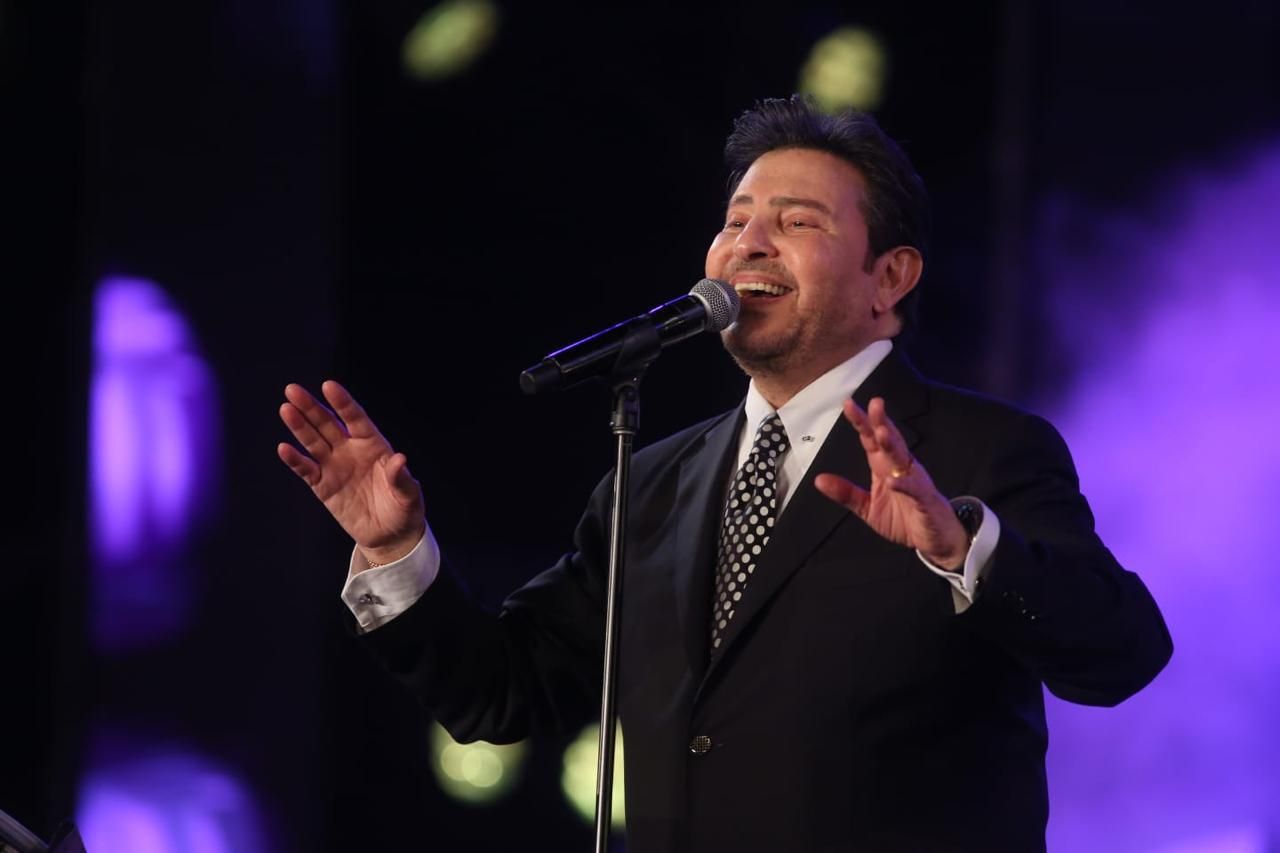 تفاصيل جديدة عن حالة الفنان المصري هاني شاكر...