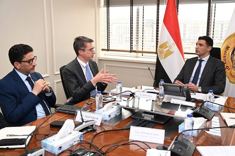 خالد هاشم: نخطط لإعادة اختيار نوع الطاقة المتجددة الأنسب لكل منطقة صناعية