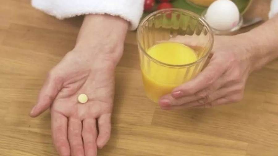 تحذير: عصير البرتقال قد يضعف مفعول بعض الأدوية