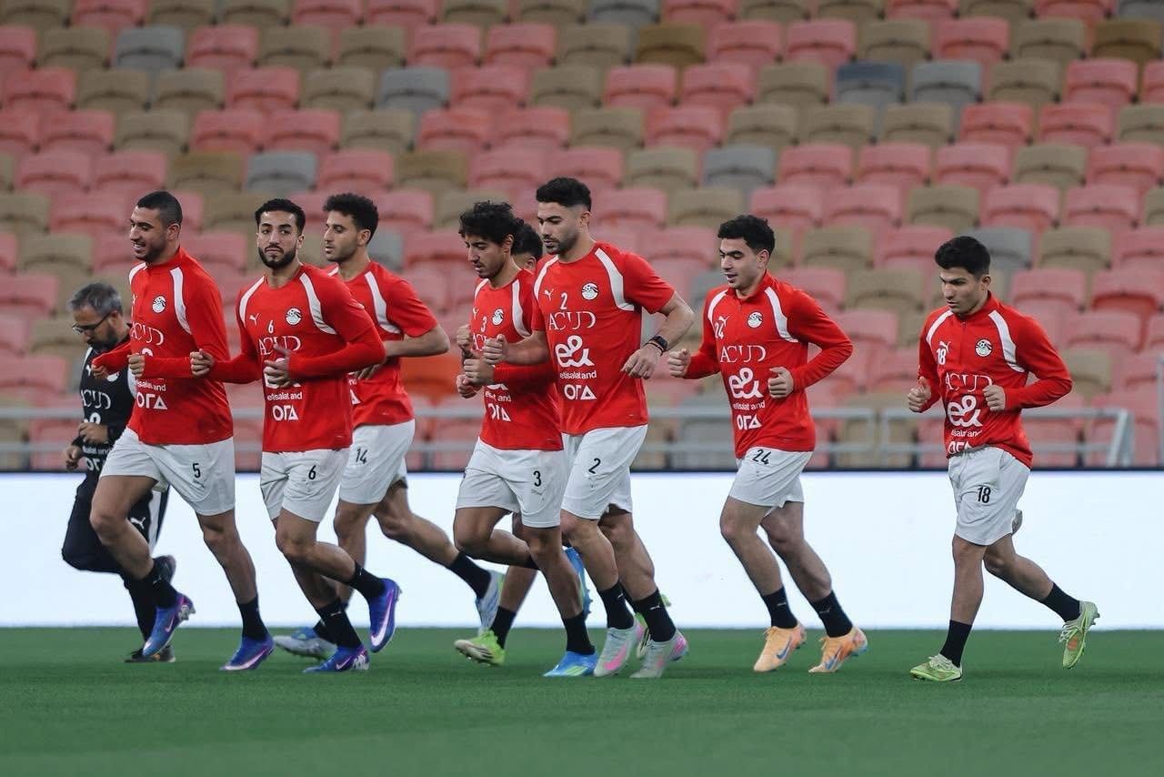 منتخب مصر ينهي تدريباته لمواجهة السعودية غدا.. صور